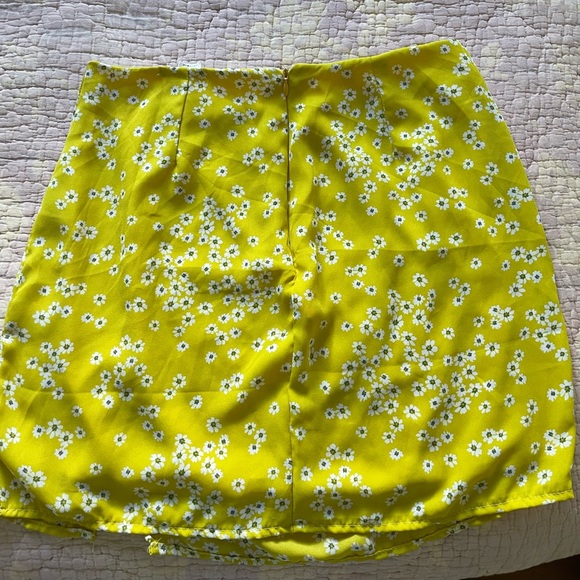 FASHION NOVA mini skirt - Picture 1 of 2